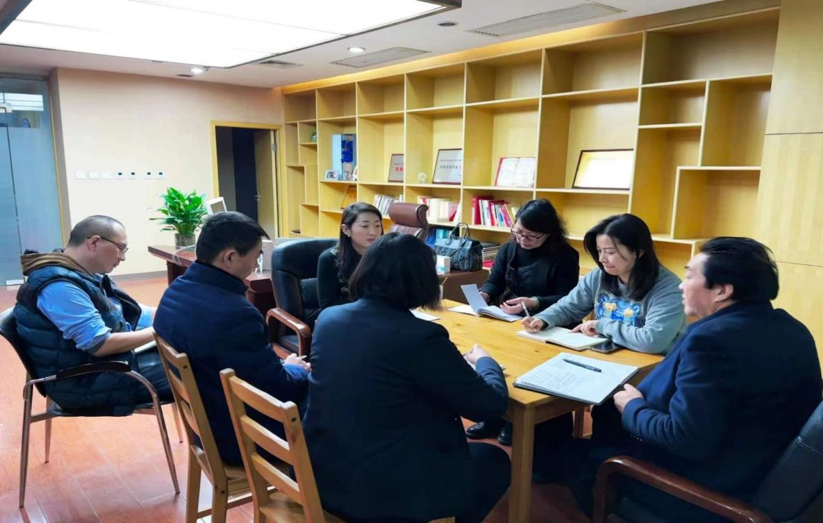 拍賣行黨支部學習《中共西安市委巡察工作領導小組關(guān)于十四屆市委第一輪巡察發(fā)現(xiàn)普遍預警提示的通知》情況簡報