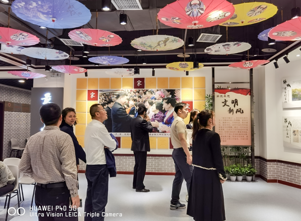 公司固定收益部黨支部、投行業(yè)務部黨支部、綜合事務部與金融（產(chǎn)業(yè)）基地保障黨支部開展聯(lián)合黨日活動